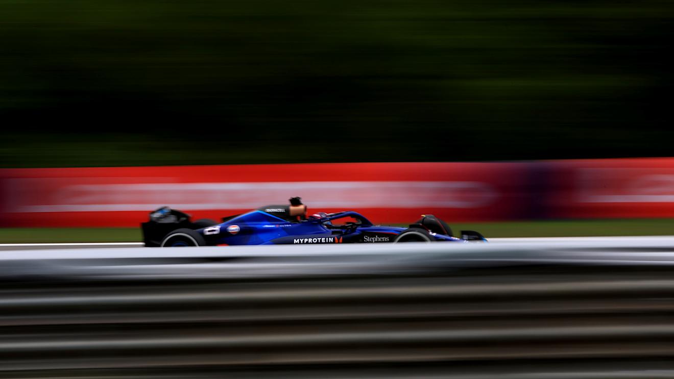 SAO PAULO, BRAZIL - NOVEMBER 03: Alexander Albon of Thailand driving the (23) Williams FW45 Mercedes on track during practice ahead of the F1 Grand Prix of Brazil at Autodromo Jose Carlos Pace on November 03, 2023 in Sao Paulo, Brazil. (Photo by Buda Mendes/Getty Images)