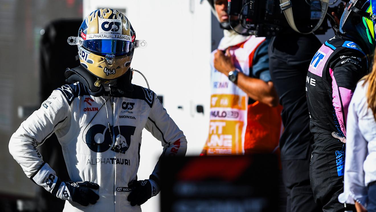 SAO PAULO, BRAZIL - NOVEMBER 04: 9th placed Daniel Ricciardo of Australia and Scuderia AlphaTauri looks on in parc ferme during the Sprint ahead of the F1 Grand Prix of Brazil at Autodromo Jose Carlos Pace on November 04, 2023 in Sao Paulo, Brazil. (Photo by Rudy Carezzevoli/Getty Images)