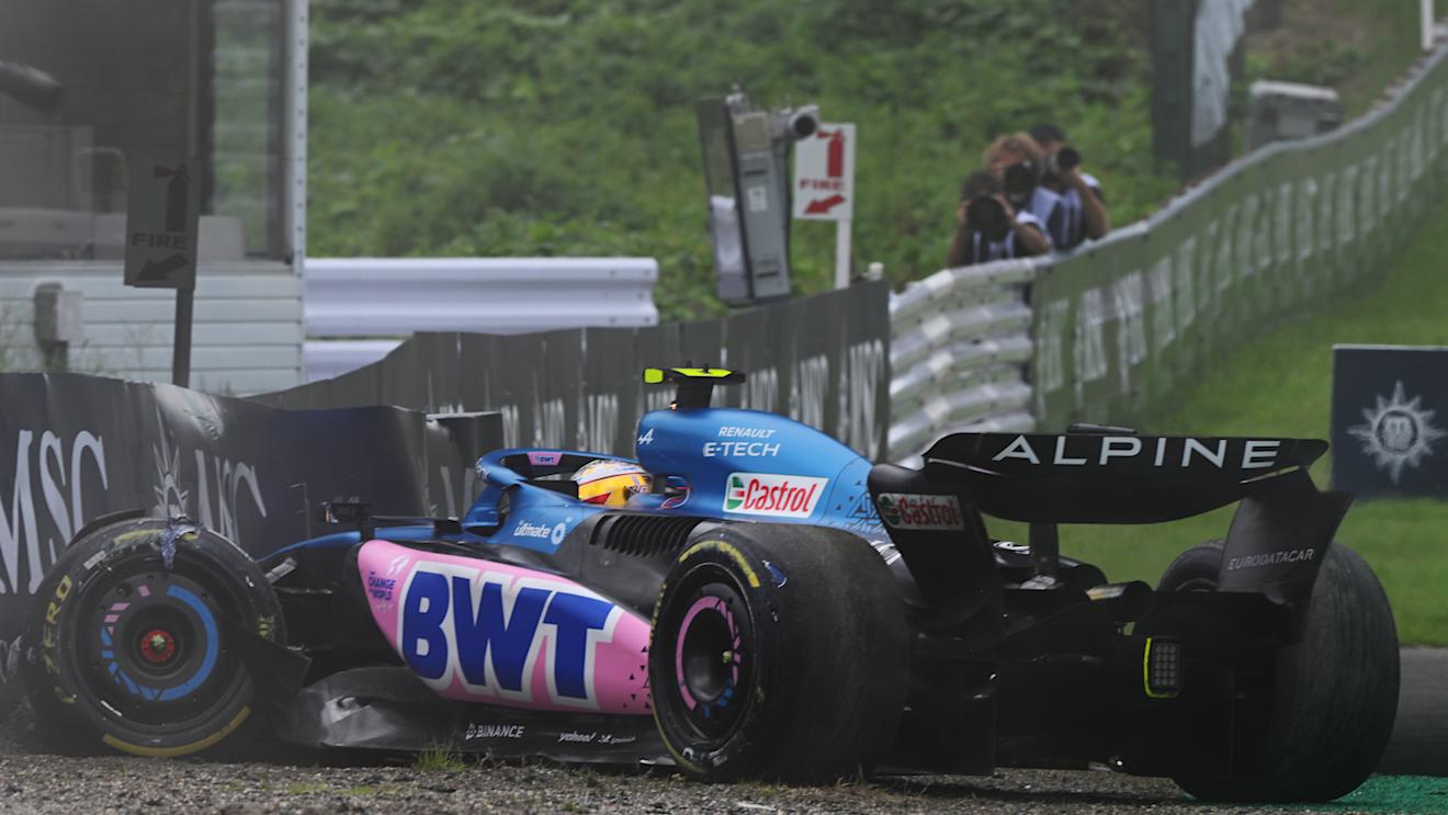 SUZUKA, JAPAN - SEPTEMBER 22: Pierre Gasly of France driving the (10) Alpine F1 A523 Renault crashes during practice ahead of the F1 Grand Prix of Japan at Suzuka International Racing Course on September 22, 2023 in Suzuka, Japan. (Photo by Clive Mason/Getty Images)