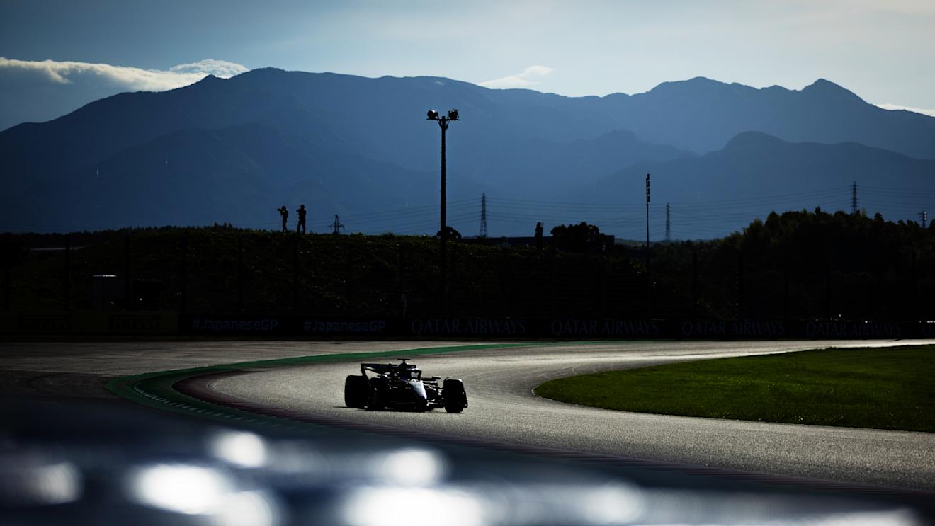 SUZUKA, JAPAN - SEPTEMBER 23: George Russell of Great Britain driving the (63) Mercedes AMG Petronas F1 Team W14 on track during qualifying ahead of the F1 Grand Prix of Japan at Suzuka International Racing Course on September 23, 2023 in Suzuka, Japan. (Photo by Clive Rose/Getty Images)