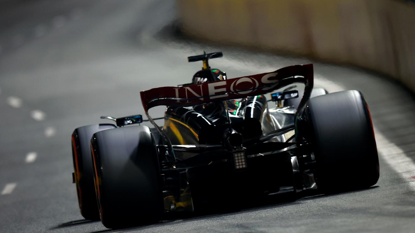 LAS VEGAS, NEVADA - NOVEMBER 18: George Russell of Great Britain driving the (63) Mercedes AMG Petronas F1 Team W14 on track during qualifying ahead of the F1 Grand Prix of Las Vegas at Las Vegas Strip Circuit on November 18, 2023 in Las Vegas, Nevada. (Photo by Chris Graythen/Getty Images)