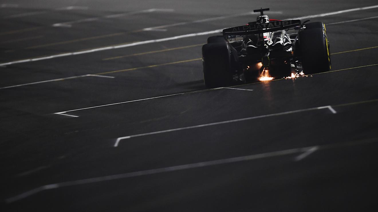 LAS VEGAS, NEVADA - NOVEMBER 18: Daniel Ricciardo of Australia driving the (3) Scuderia AlphaTauri AT04 on track during the F1 Grand Prix of Las Vegas at Las Vegas Strip Circuit on November 18, 2023 in Las Vegas, Nevada. (Photo by Rudy Carezzevoli/Getty Images)