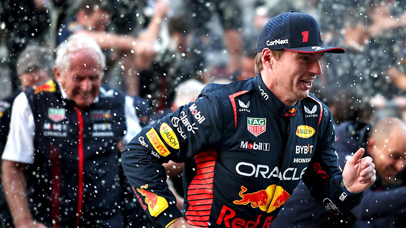 MEXICO CITY, MEXICO - OCTOBER 29: Race winner Max Verstappen of the Netherlands and Oracle Red Bull Racing and the Red Bull Racing team celebrate after the F1 Grand Prix of Mexico at Autodromo Hermanos Rodriguez on October 29, 2023 in Mexico City, Mexico. (Photo by Jared C. Tilton/Getty Images)
