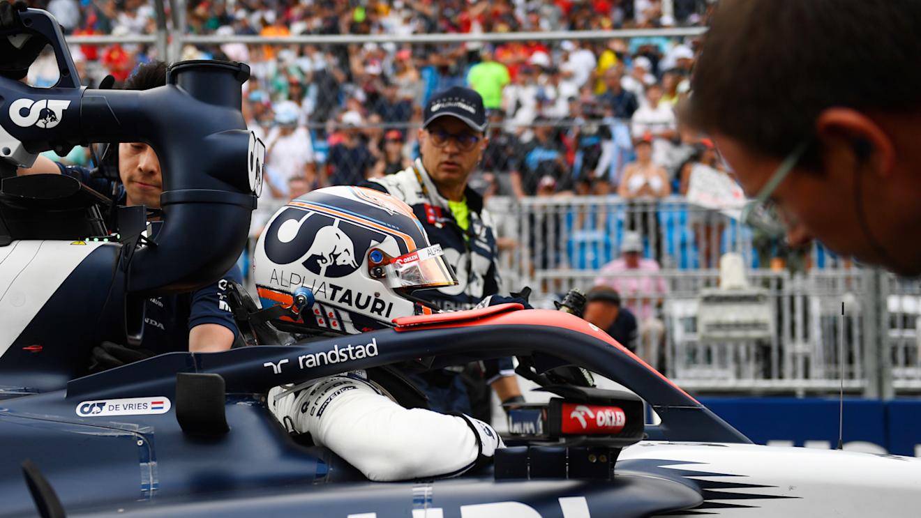 MIAMI, FLORIDA - MAY 07: Nyck de Vries of Netherlands and Scuderia AlphaTauri prepares to drive on the grid prior to the F1 Grand Prix of Miami at Miami International Autodrome on May 07, 2023 in Miami, Florida. (Photo by Rudy Carezzevoli/Getty Images)