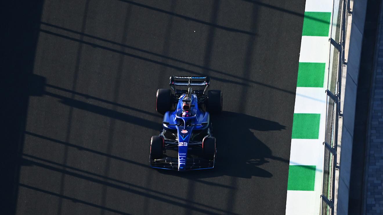 JEDDAH, SAUDI ARABIA - MARCH 17: Alexander Albon of Thailand driving the (23) Williams FW45 Mercedes on track during practice ahead of the F1 Grand Prix of Saudi Arabia at Jeddah Corniche Circuit on March 17, 2023 in Jeddah, Saudi Arabia. (Photo by Clive Mason/Getty Images)