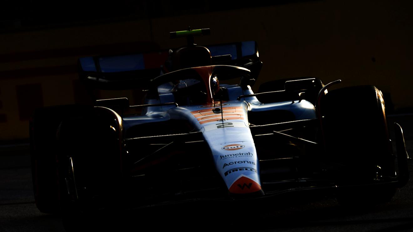 SINGAPORE, SINGAPORE - SEPTEMBER 16: Logan Sargeant of United States driving the (2) Williams FW45 Mercedes on track during final practice ahead of the F1 Grand Prix of Singapore at Marina Bay Street Circuit on September 16, 2023 in Singapore, Singapore. (Photo by Rudy Carezzevoli/Getty Images)