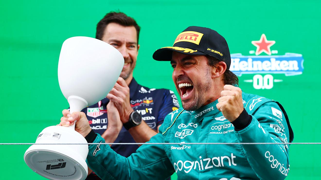 ZANDVOORT, NETHERLANDS - AUGUST 27: Second placed Fernando Alonso of Spain and Aston Martin F1 Team celebrates on the podium during the F1 Grand Prix of The Netherlands at Circuit Zandvoort on August 27, 2023 in Zandvoort, Netherlands. (Photo by Mark Thompson/Getty Images)