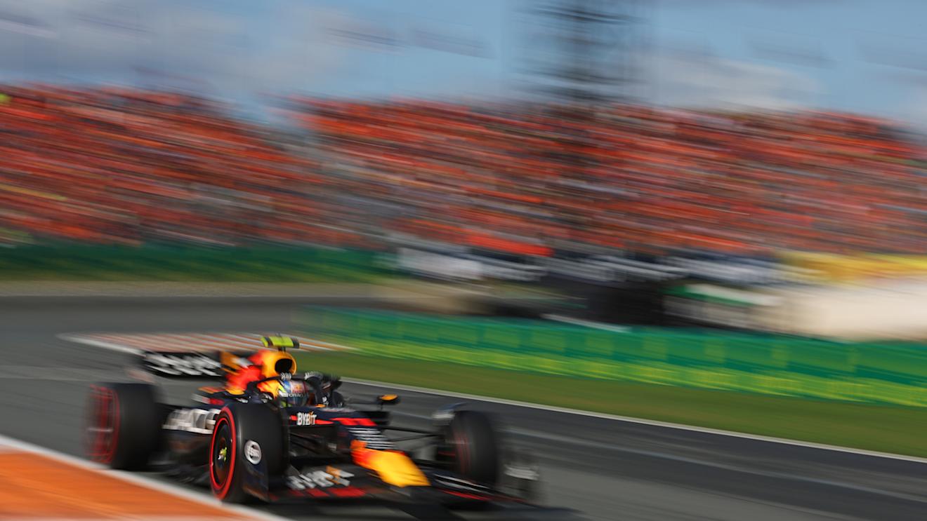 ZANDVOORT, NETHERLANDS - AUGUST 26: Sergio Perez of Mexico driving the (11) Oracle Red Bull Racing RB19 on track  during qualifying ahead of the F1 Grand Prix of The Netherlands at Circuit Zandvoort on August 26, 2023 in Zandvoort, Netherlands. (Photo by Lars Baron/Getty Images)