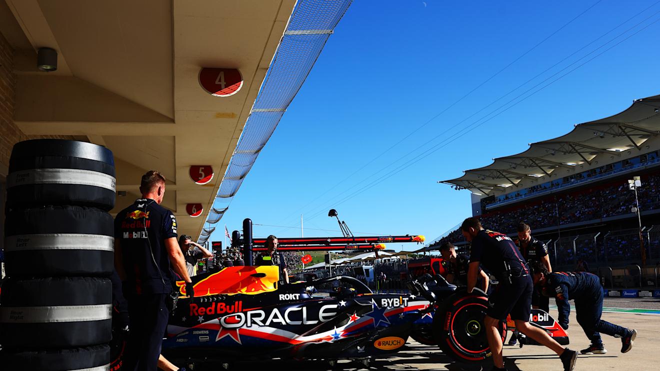 AUSTIN, TEXAS - OCTOBER 20: Sergio Perez of Mexico driving the (11) Oracle Red Bull Racing RB19 stops in the Pitlane during qualifying ahead of the F1 Grand Prix of United States at Circuit of The Americas on October 20, 2023 in Austin, Texas. (Photo by Mark Thompson/Getty Images)