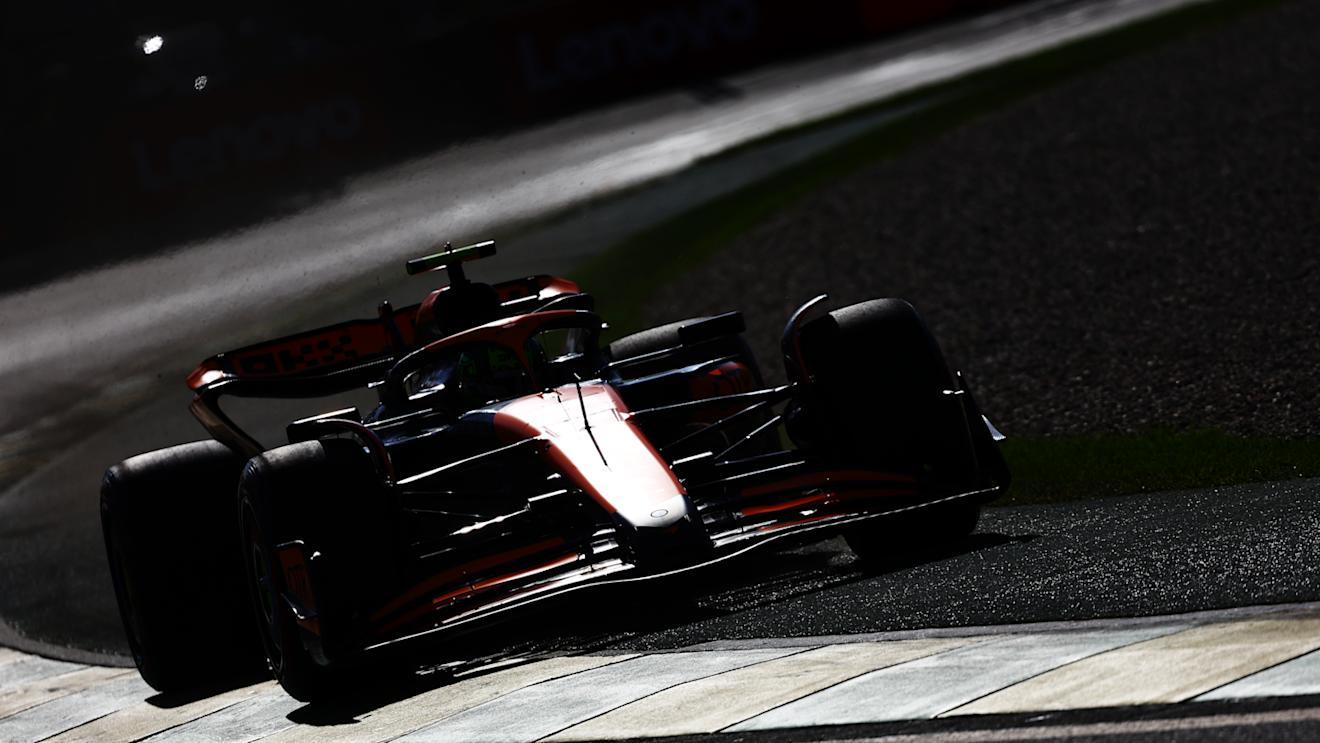 MELBOURNE, AUSTRALIA - MARCH 22: Lando Norris of Great Britain driving the (4) McLaren MCL38 Mercedes runs wide during practice ahead of the F1 Grand Prix of Australia at Albert Park Circuit on March 22, 2024 in Melbourne, Australia. (Photo by Mark Thompson/Getty Images)