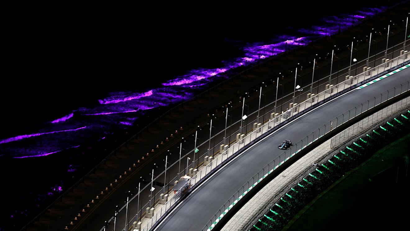 JEDDAH, SAUDI ARABIA - MARCH 08: Fernando Alonso of Spain driving the (14) Aston Martin AMR24 Mercedes on track during qualifying ahead of the F1 Grand Prix of Saudi Arabia at Jeddah Corniche Circuit on March 08, 2024 in Jeddah, Saudi Arabia. (Photo by Clive Rose/Getty Images)