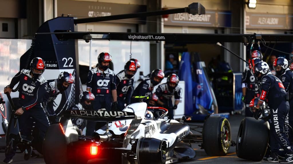 Alpha Tauri's Japanese driver Yuki Tsunoda has a tyre problem during the sprint race ahead of the Formula One Azerbaijan Grand Prix at the Baku City Circuit in Baku on April 29, 2023. (Photo by LISI NIESNER / POOL / AFP) (Photo by LISI NIESNER/POOL/AFP via Getty Images)