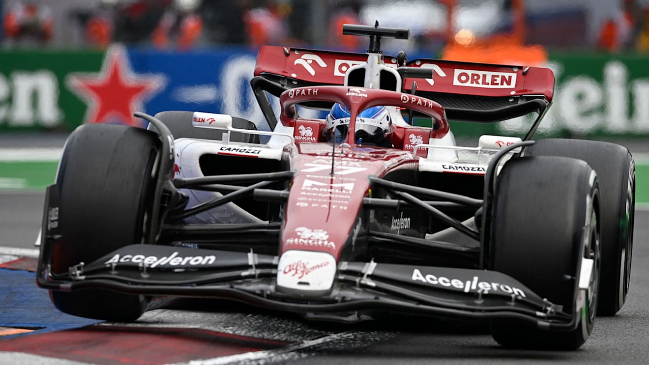 Alfa Romeo's Finnish driver Valtteri Bottas takes a turn as he races during the Formula One Mexico Grand Prix at the Hermanos Rodriguez racetrack in Mexico City on October 30, 2022. (Photo by Alfredo ESTRELLA / AFP) (Photo by ALFREDO ESTRELLA/AFP via Getty Images)