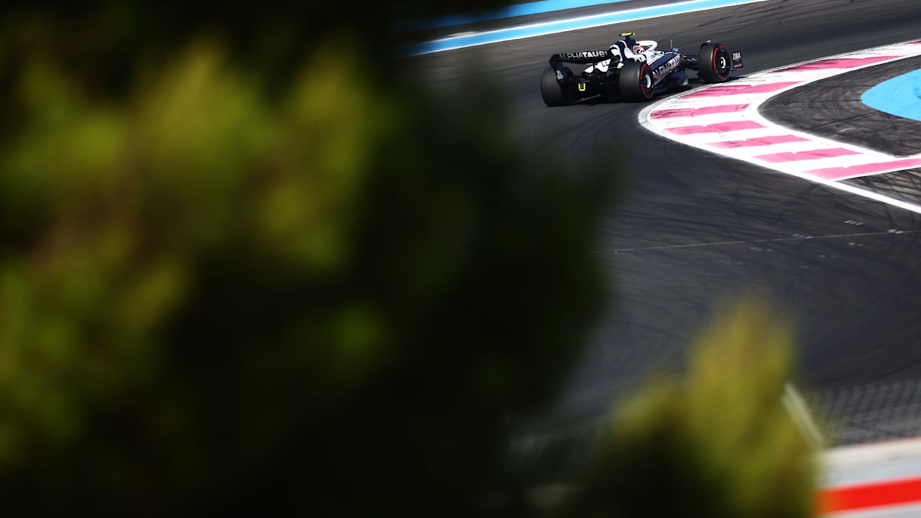LE CASTELLET, FRANCE - JULY 23: Yuki Tsunoda of Japan driving the (22) Scuderia AlphaTauri AT03 on track during qualifying ahead of the F1 Grand Prix of France at Circuit Paul Ricard on July 23, 2022 in Le Castellet, France. (Photo by Clive Rose/Getty Images)