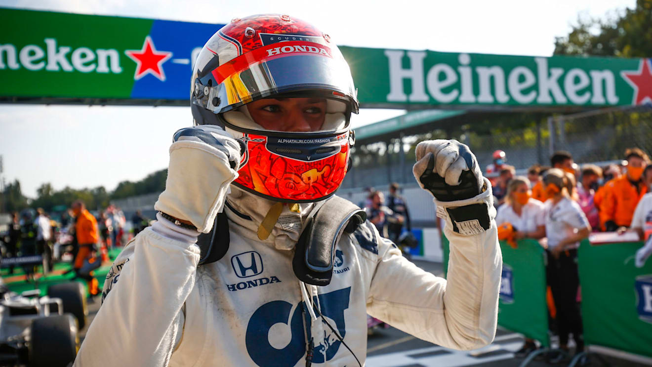Race Winner Pierre Gasly, AlphaTauri celebrates in Parc Ferme 
