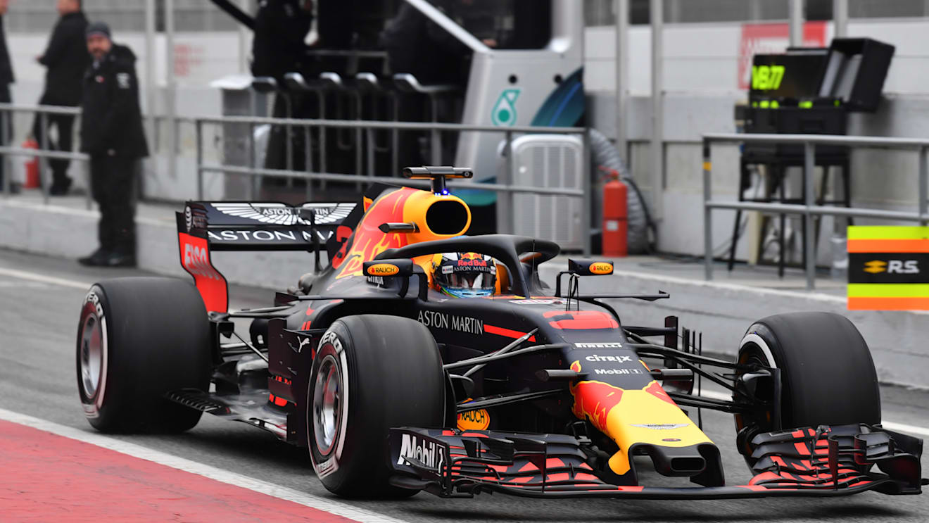 Daniel Ricciardo (AUS) Red Bull Racing RB14 at Formula One Testing, Day One, Barcelona, Spain, 26 February 2018. © Sutton Images