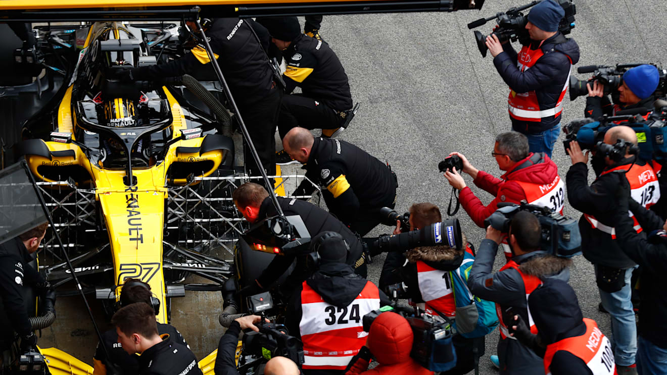 Nico Hulkenberg (GER) Renault Sport F1 Team RS18 and photographers at Formula One Testing, Day One, Barcelona, Spain, 26 February 2018. © Sutton Images
