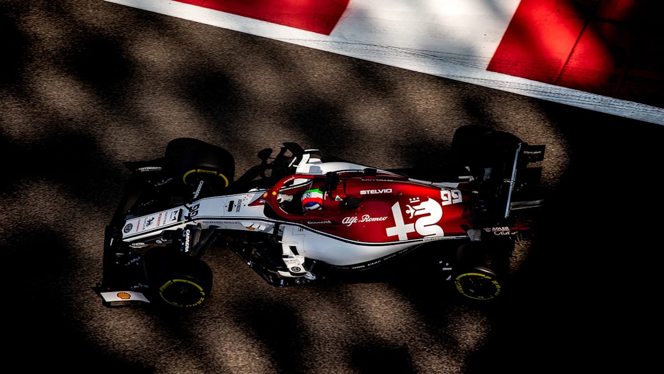 Antonio Giovinazzi (ITA) Alfa Romeo Racing C38.
04.12.2019. Formula 1 Testing, Yas Marina Circuit, Abu Dhabi, Wednesday.
 - www.xpbimages.com, EMail: requests@xpbimages.com © Copyright: Bearne / XPB Images