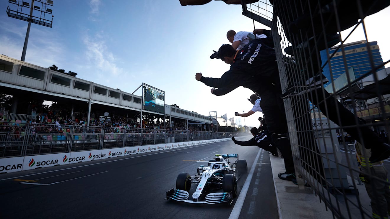 BAKU CITY CIRCUIT, AZERBAIJAN - APRIL 28: Valtteri Bottas, Mercedes AMG W10 during the Azerbaijan GP at Baku City Circuit on April 28, 2019 in Baku City Circuit, Azerbaijan. (Photo by Steve Etherington / LAT Images)