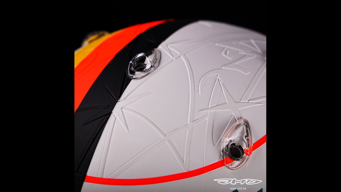 And the top of Schumacher's helmet is also emulated here