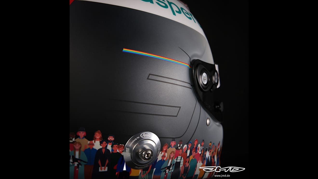 The helmet also tacitly pays tribute to aviator Amelia Earhart 