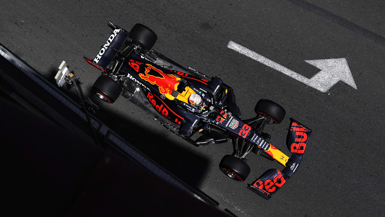 BAKU, AZERBAIJAN - JUNE 04: Max Verstappen of the Netherlands driving the (33) Red Bull Racing RB16B Honda on track during practice ahead of the F1 Grand Prix of Azerbaijan at Baku City Circuit on June 04, 2021 in Baku, Azerbaijan. (Photo by Clive Rose/Getty Images)