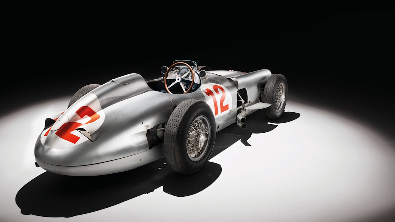 This chassis donned #12, #4, #6 and #18 in 1954