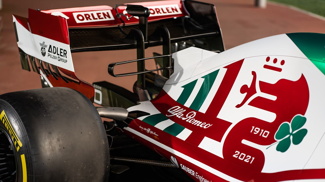 Il Tricolore and James Bond – Alfa Romeo and Aston Martin unveil ...