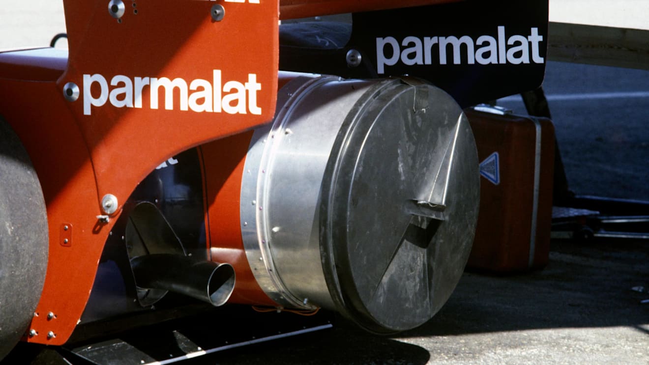 The team soon found that the cover of a rubbish bin proved an effective cover for the fan