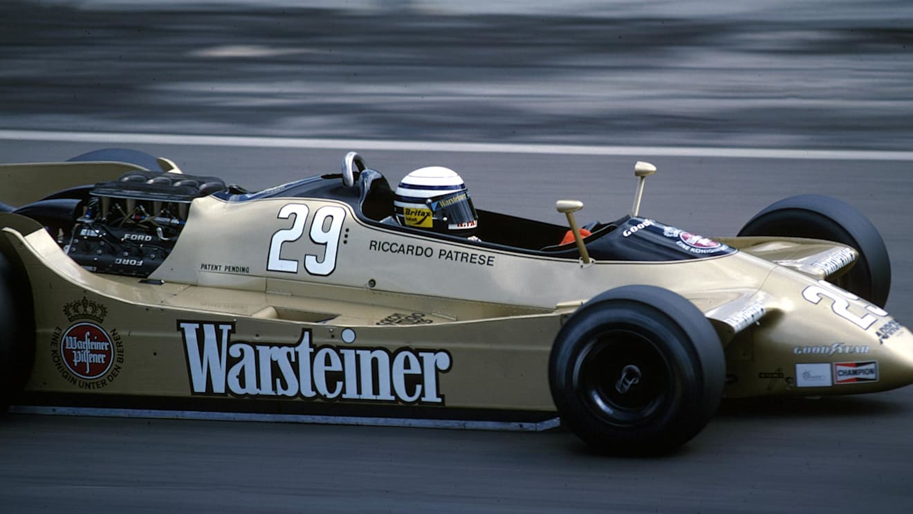 The A2 had front wings mounted next to the wheels