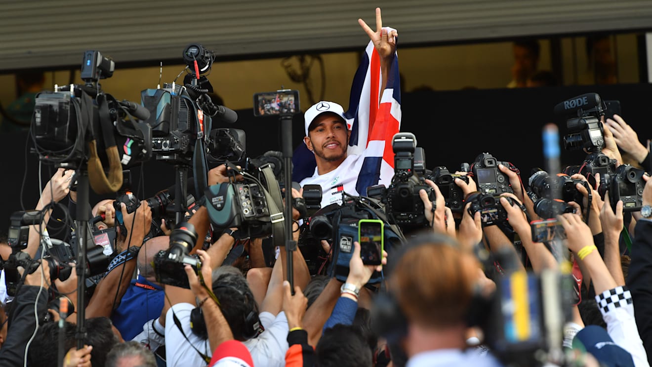 www.sutton-images.com

Lewis Hamilton, Mercedes AMG F1 celebrates with his team at Formula One World Championship, Rd19, Mexican Grand Prix, Race, Circuit Hermanos Rodriguez, Mexico City, Mexico, Sunday 28 October 2018.