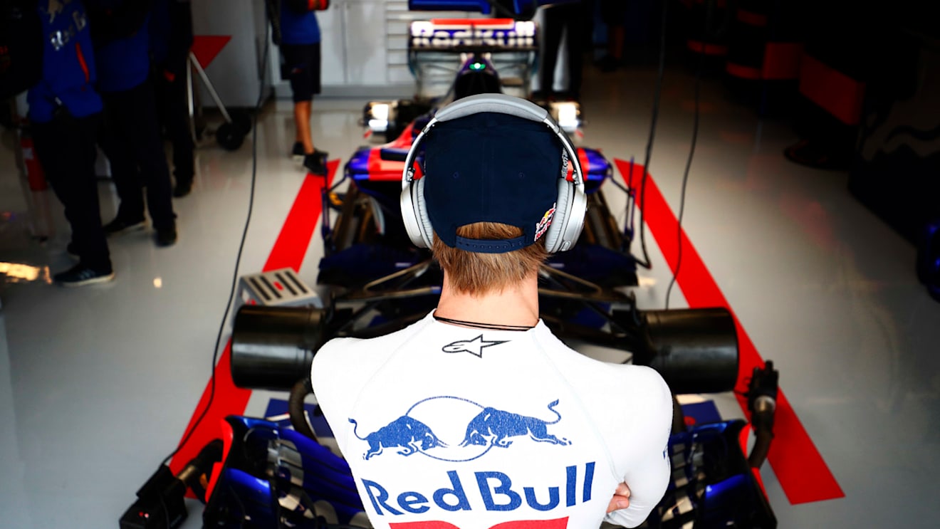 CIRCUIT OF THE AMERICAS, UNITED STATES OF AMERICA - OCTOBER 20: Brendon Hartley, Scuderia Toro Rosso during the United States GP at Circuit of the Americas on October 20, 2018 in Circuit of the Americas, United States of America. (Photo by Sam Bloxham / LAT Images)