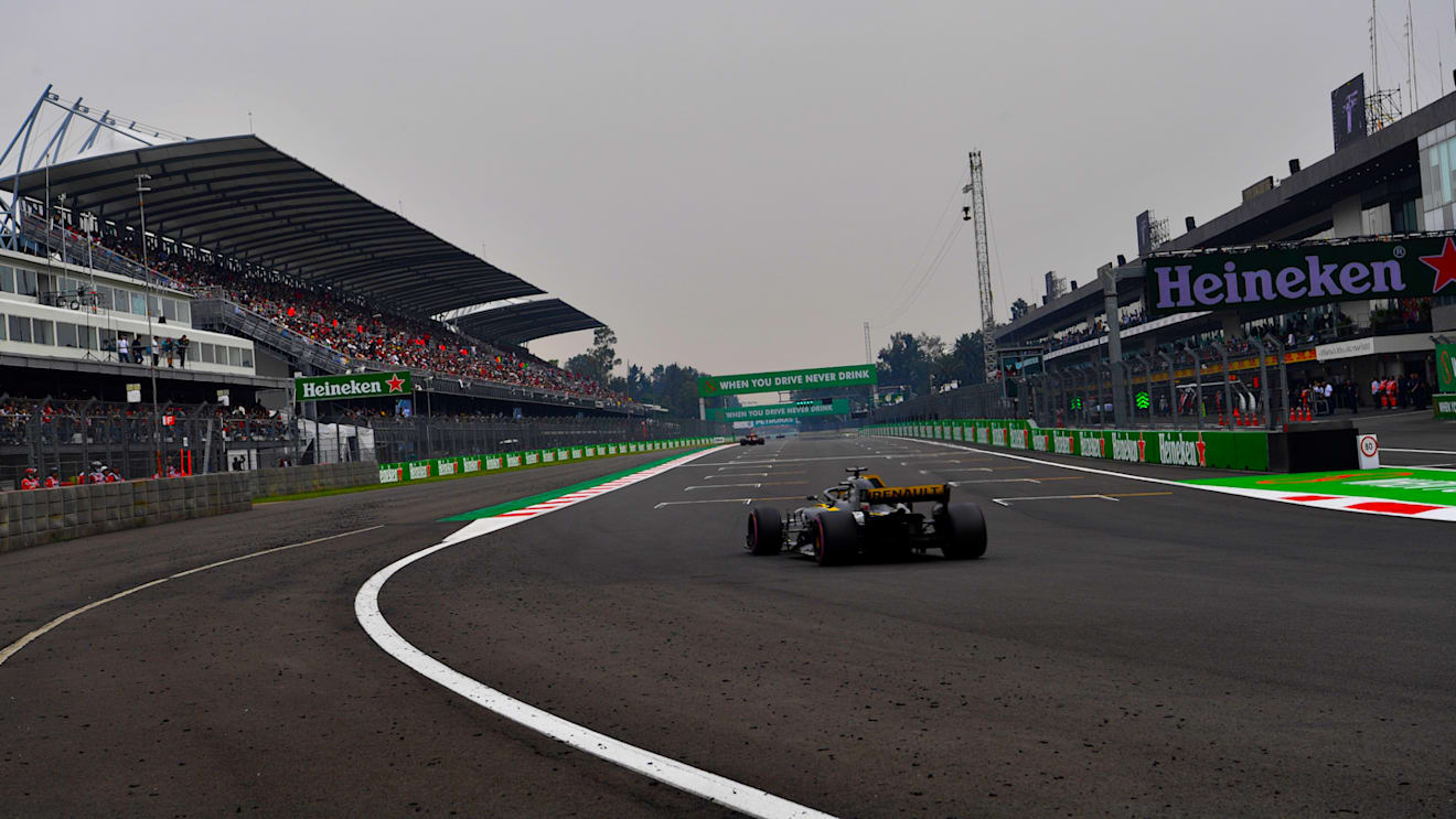 AUTODROMO HERMANOS RODRIGUEZ, MEXICO - OCTOBER 27: Nico Hulkenberg, Renault Sport F1 Team R.S. 18 during the Mexican GP at Autodromo Hermanos Rodriguez on October 27, 2018 in Autodromo Hermanos Rodriguez, Mexico. (Photo by Jerry Andre / Sutton Images)