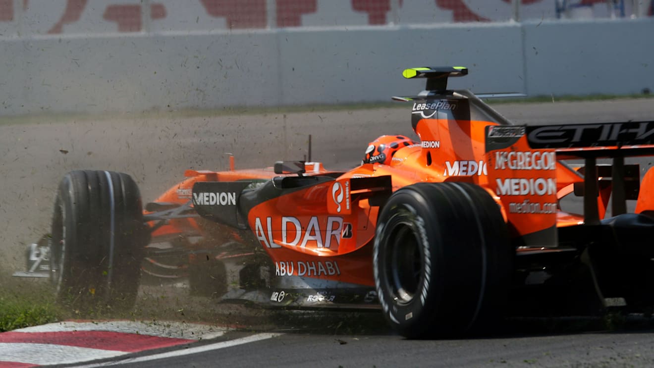 Christijan Albers, Spyker F8-VII, spins. Formula One World Championship, Rd 6, Canadian Grand Prix, Practice Day, Montreal, Canada, Friday 8 June 2007. © Sutton Motorsport Images