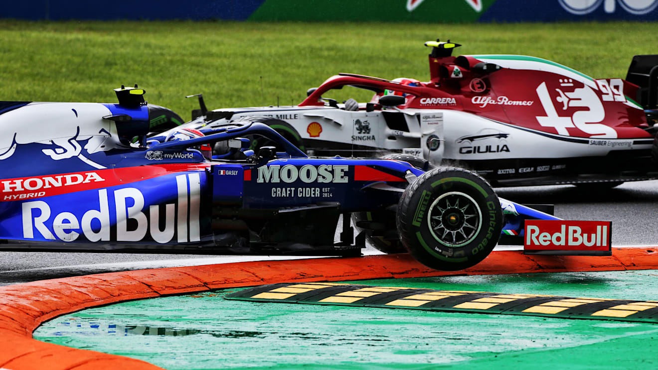 Pierre Gasly (FRA) Scuderia Toro Rosso STR14 spins in the first practice session.
06.09.2019. Formula 1 World Championship, Rd 14, Italian Grand Prix, Monza, Italy, Practice Day.
- www.xpbimages.com, EMail: requests@xpbimages.com - copy of publication required for printed pictures. Every used picture is fee-liable. © Copyright: Moy / XPB Images