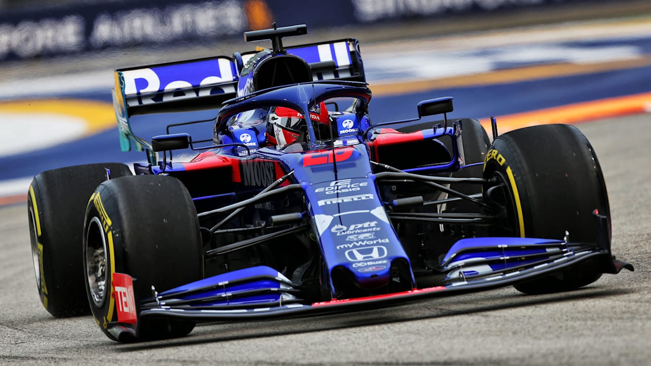 Daniil Kvyat (RUS) Scuderia Toro Rosso STR14.
20.09.2019. Formula 1 World Championship, Rd 15, Singapore Grand Prix, Marina Bay Street Circuit, Singapore, Practice Day.
- www.xpbimages.com, EMail: requests@xpbimages.com - copy of publication required for printed pictures. Every used picture is fee-liable. © Copyright: Moy / XPB Images