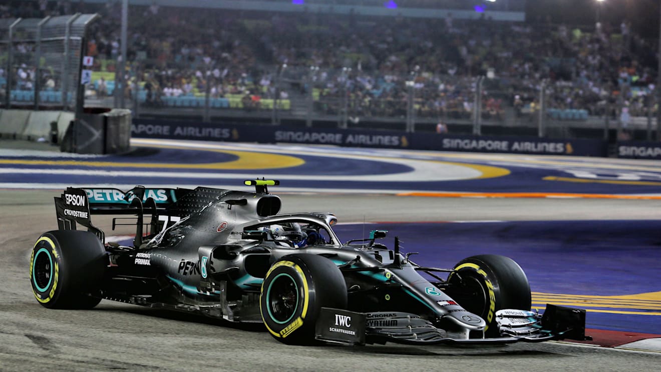 Valtteri Bottas (FIN) Mercedes AMG F1 W10.
21.09.2019. Formula 1 World Championship, Rd 15, Singapore Grand Prix, Marina Bay Street Circuit, Singapore, Qualifying Day.
- www.xpbimages.com, EMail: requests@xpbimages.com - copy of publication required for printed pictures. Every used picture is fee-liable. © Copyright: Moy / XPB Images