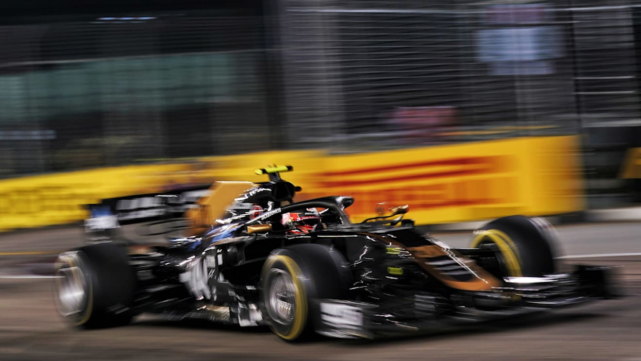 Kevin Magnussen (DEN) Haas VF-19.
22.09.2019. Formula 1 World Championship, Rd 15, Singapore Grand Prix, Marina Bay Street Circuit, Singapore, Race Day.
 - www.xpbimages.com, EMail: requests@xpbimages.com - copy of publication required for printed pictures. Every used picture is fee-liable. © Copyright: Dungan / XPB Images