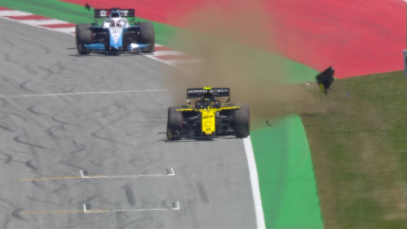 FP1: Hulkenberg brings out red flags after ripping front wing off at Turn 9