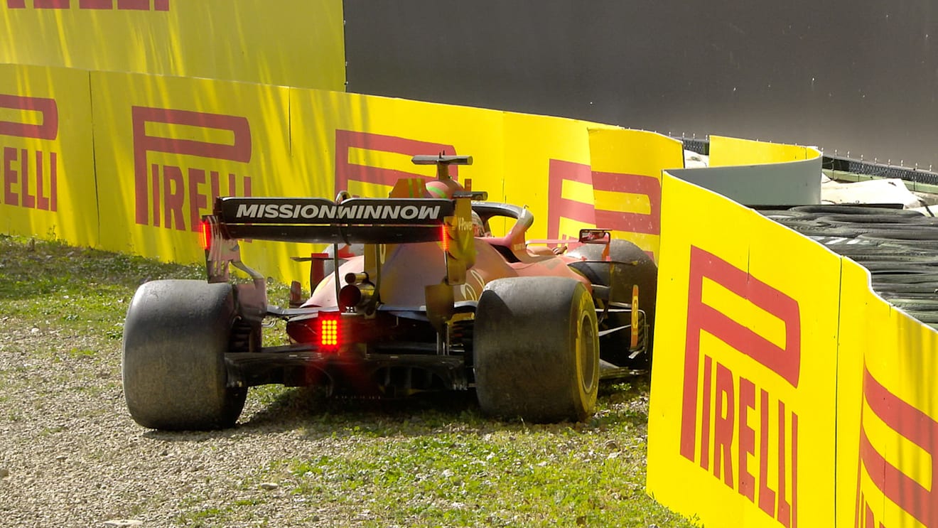 2021 Emilia Romagna GP FP2: Leclerc hits the wall after losing rear
