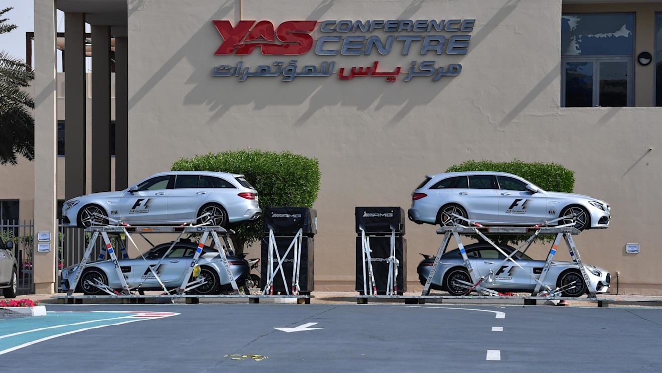 Safety car and Medical freight at Formula One Testing, Day One, Yas Marina Circuit, Abu Dhabi, UAE, Tuesday 28 November 2017. © Mark Sutton/Sutton Images