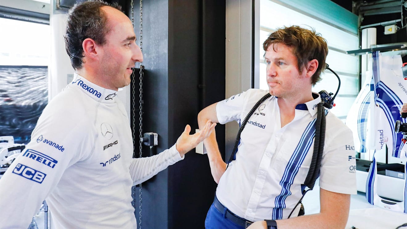 Robert Kubica (POL) Williams and Rob Smedley (GBR) Williams Head of Vehicle Performance in the garage at Formula One Testing, Day One, Yas Marina Circuit, Abu Dhabi, UAE, Tuesday 28 November 2017. © Zak Mauger/LAT/Sutton Images