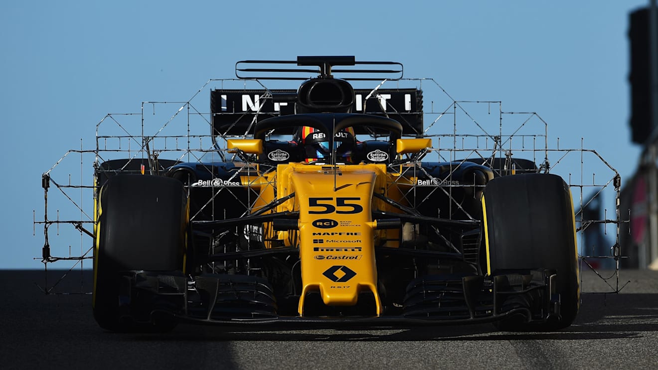 Carlos Sainz jr (ESP) Renault Sport F1 Team RS17 with Aero Sensors at Formula One Testing, Day Two, Yas Marina Circuit, Abu Dhabi, UAE, Wednesday 29 November 2017. © Mark Sutton/Sutton Images