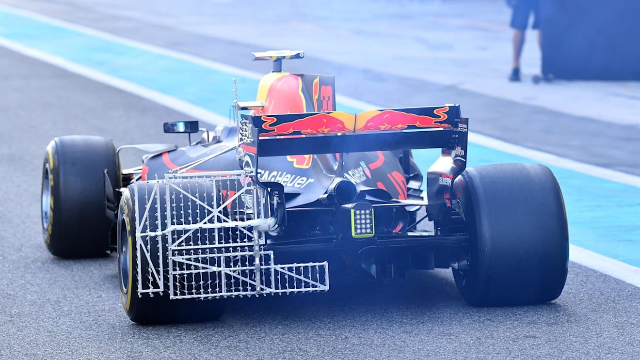 Max Verstappen (NED) Red Bull Racing RB13 with aero sensors at Formula One Testing, Day Two, Yas Marina Circuit, Abu Dhabi, UAE, Wednesday 29 November 2017. © Mark Sutton/Sutton Images