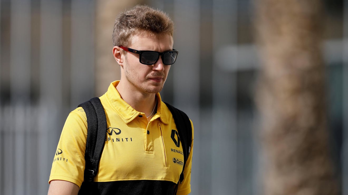 Sergey Sirotkin (RUS) Renault Sport F1 Team Test Driver at Formula One World Championship, Rd20, Abu Dhabi Grand Prix, Practice, Yas Marina Circuit, Abu Dhabi, UAE, Friday 24 November 2017. © James Gasperotti/Sutton Images