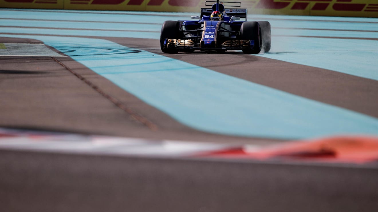 Pascal Wehrlein (GER) Sauber C36 runs wide at Formula One World Championship, Rd20, Abu Dhabi Grand Prix, Practice, Yas Marina Circuit, Abu Dhabi, UAE, Friday 24 November 2017. © James Gasperotti/Sutton Images