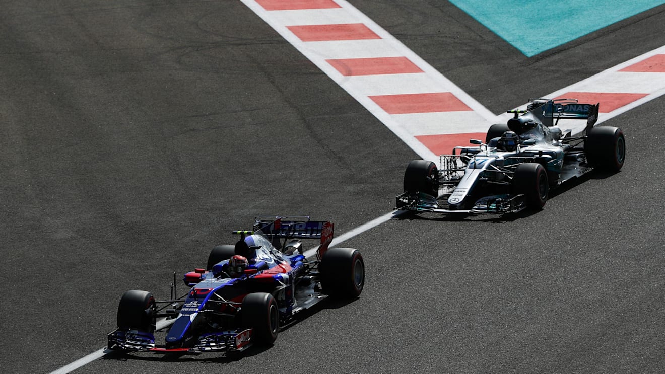 Pierre Gasly (FRA) Scuderia Toro Rosso STR12 at Formula One World Championship, Rd20, Abu Dhabi Grand Prix, Practice, Yas Marina Circuit, Abu Dhabi, UAE, Friday 24 November 2017. © Lionel Ng/Sutton Images