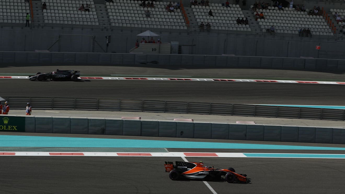 Stoffel Vandoorne (BEL) McLaren MCL32 at Formula One World Championship, Rd20, Abu Dhabi Grand Prix, Practice, Yas Marina Circuit, Abu Dhabi, UAE, Friday 24 November 2017. © Lionel Ng/Sutton Images