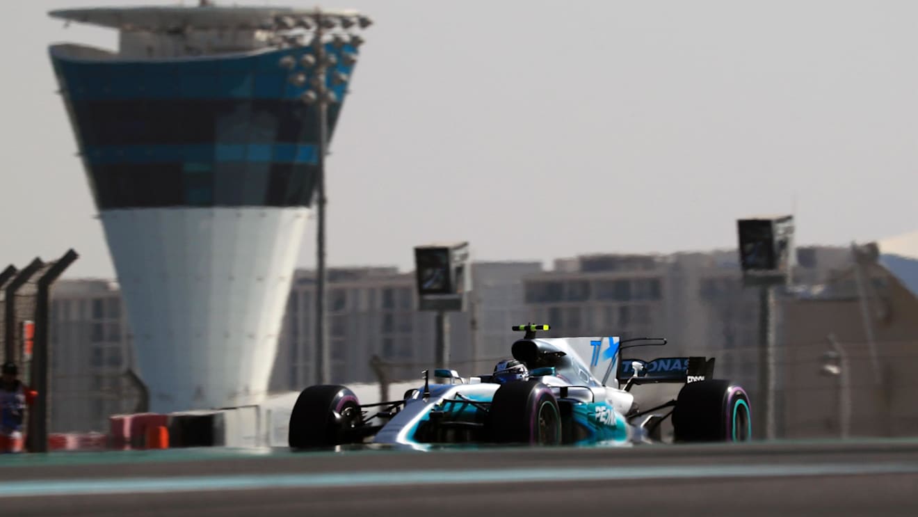 Valtteri Bottas (FIN) Mercedes-Benz F1 W08 Hybrid at Formula One World Championship, Rd20, Abu Dhabi Grand Prix, Qualifying, Yas Marina Circuit, Abu Dhabi, UAE, Saturday 25 November 2017. © Kym Illman/Sutton Images