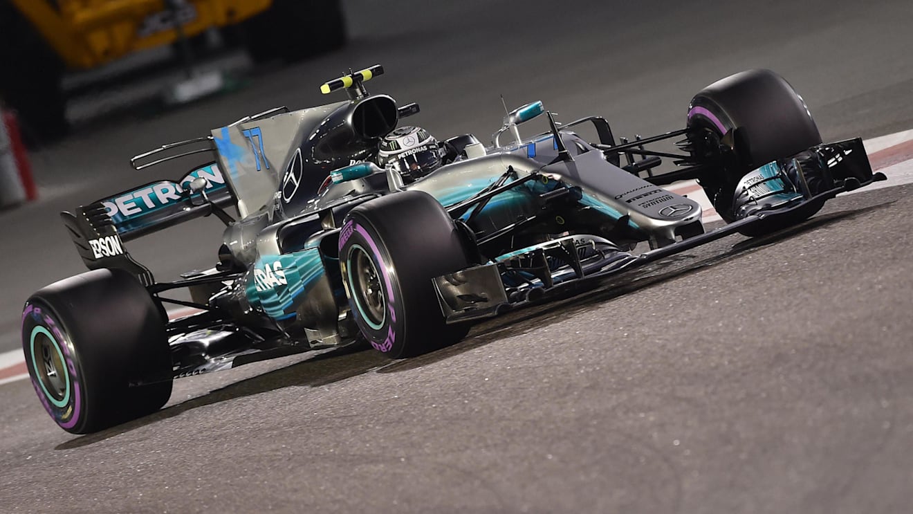 Valtteri Bottas (FIN) Mercedes-Benz F1 W08 Hybrid at Formula One World Championship, Rd20, Abu Dhabi Grand Prix, Qualifying, Yas Marina Circuit, Abu Dhabi, UAE, Saturday 25 November 2017. © Simon Galloway/Sutton Images